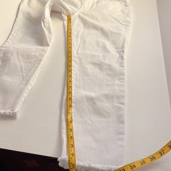 Sincerely Jules Off White Cropped Mom Jeans - Picture 6 of 6